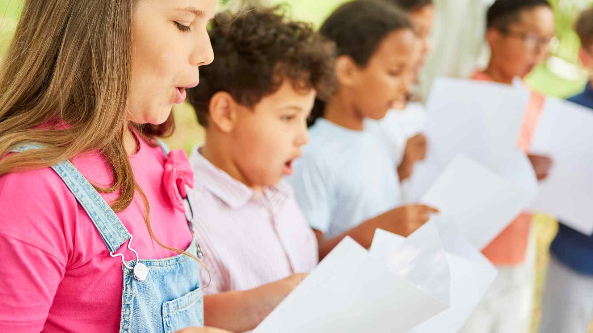 Suraj kids group singing.jpg