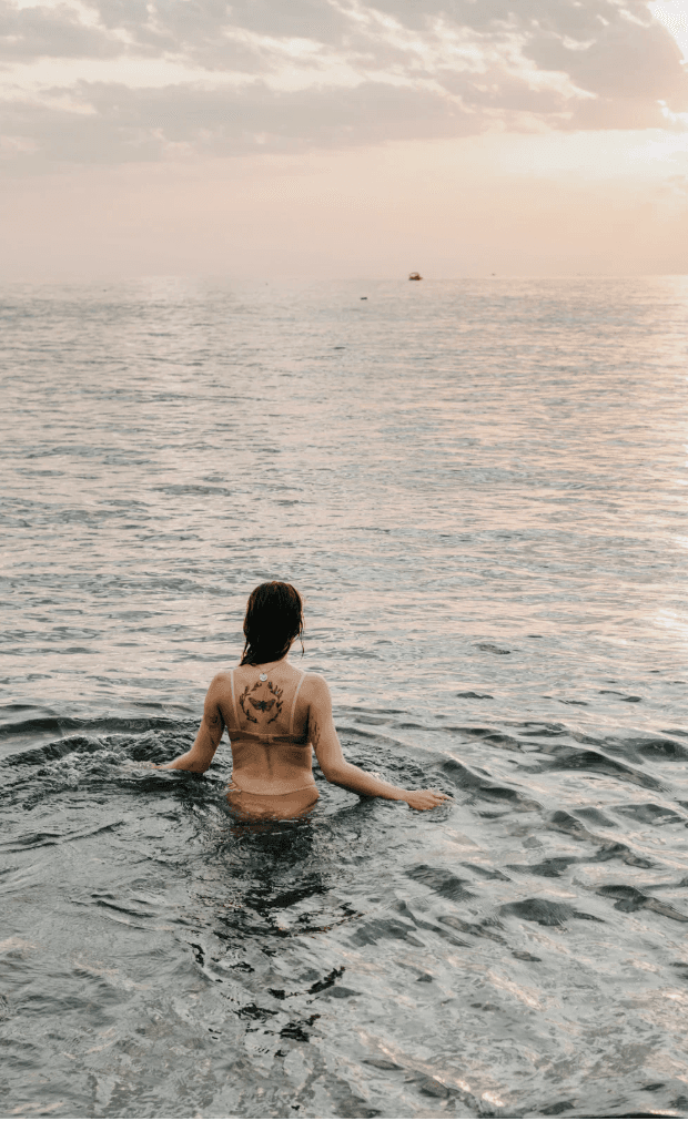 Private Swimming Lessons at the Sea for Adults by Melvis
