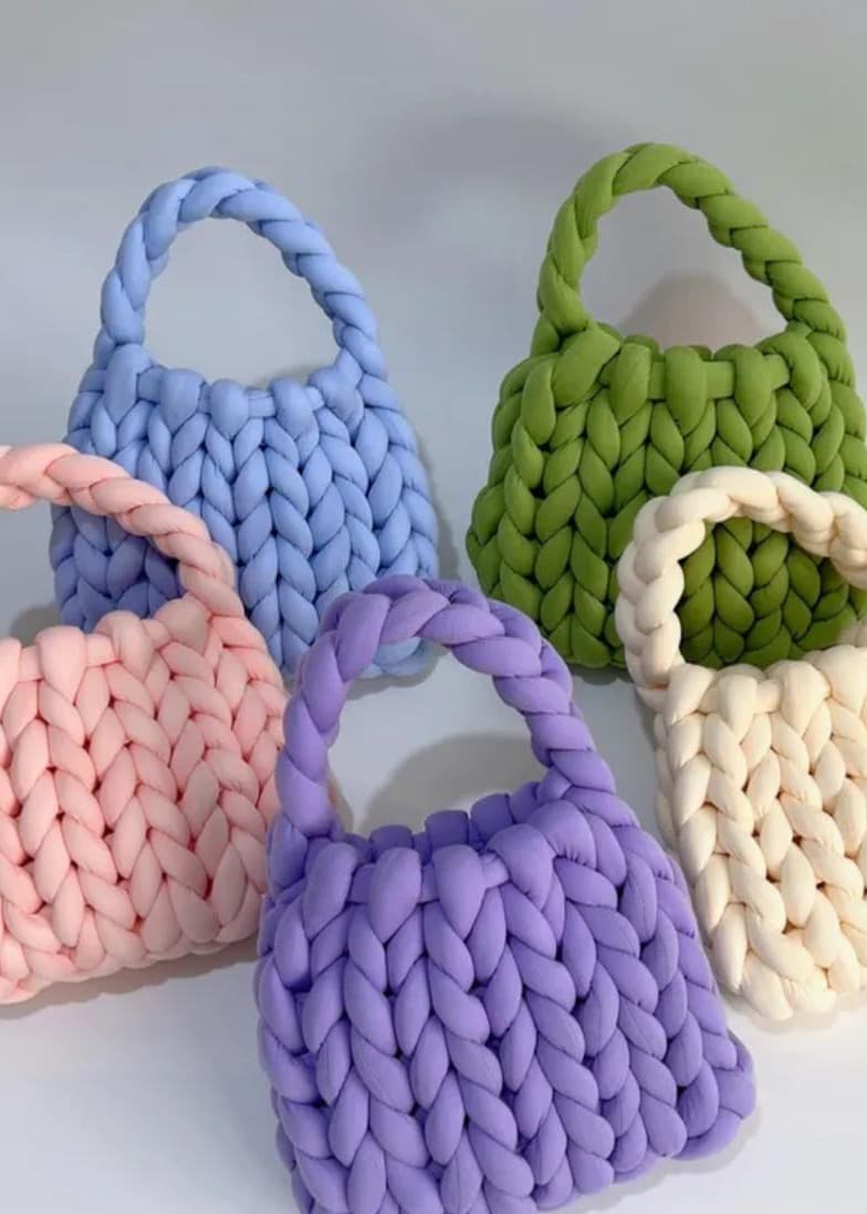 Finger Knitting Class 1.jpeg