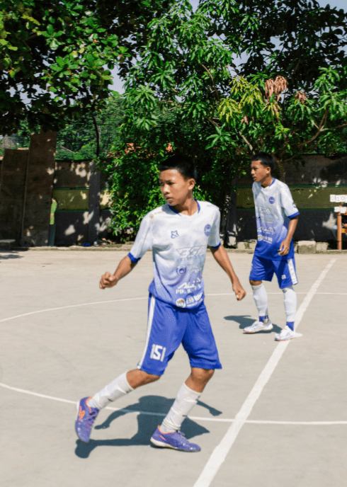 Football Lessons Image 2.png