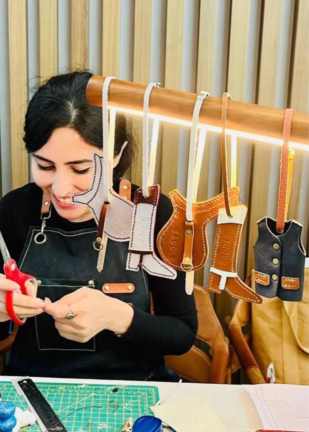 Leather Accessories Making Class 5.webp