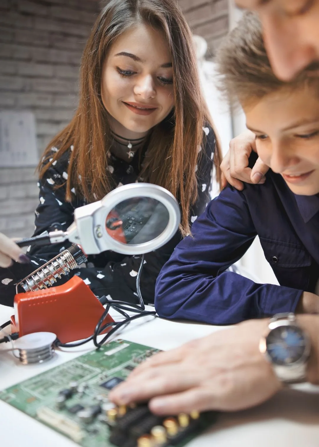 Group Electronics Workshop 4.webp