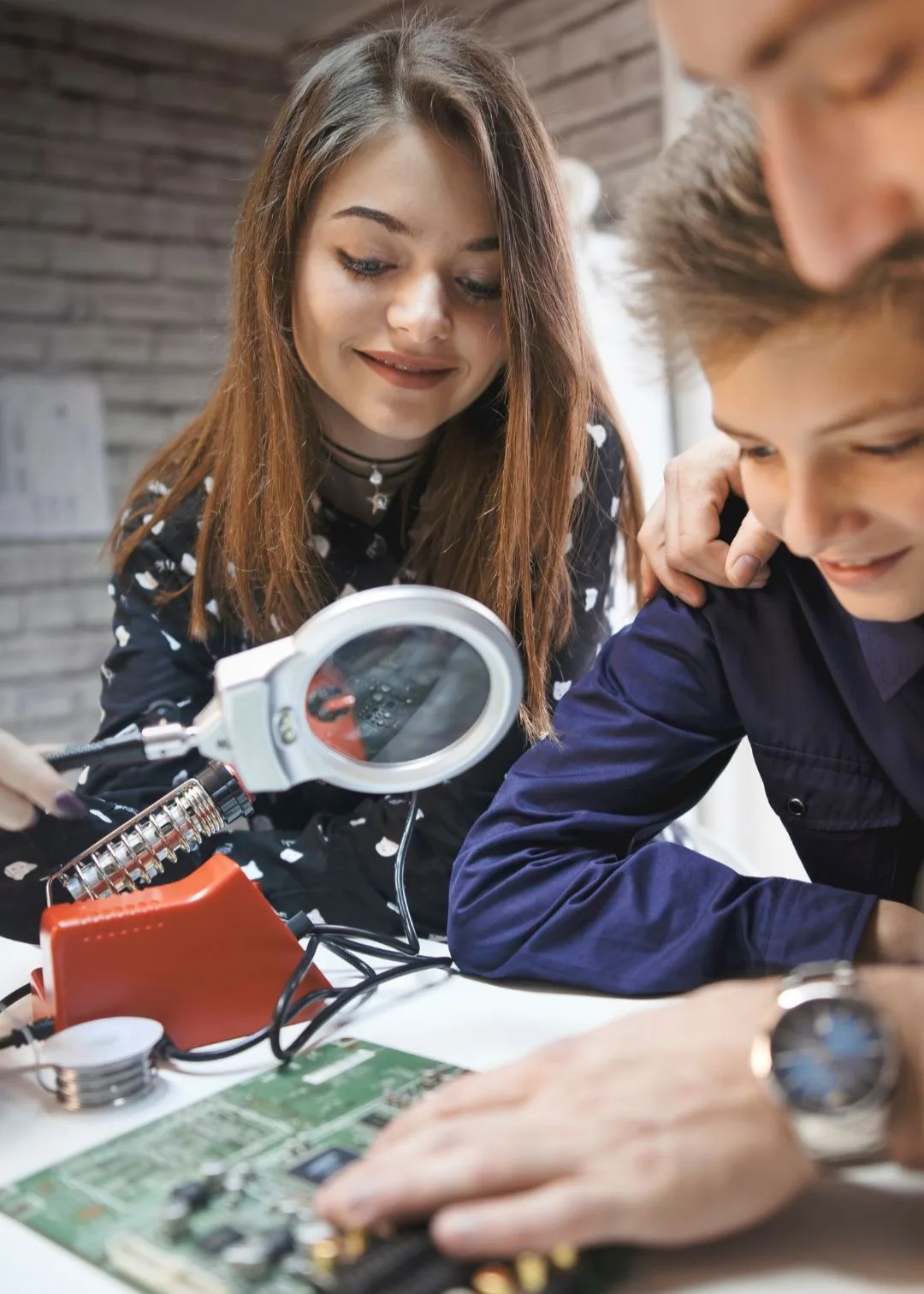 Group Electronics Workshop 4.webp