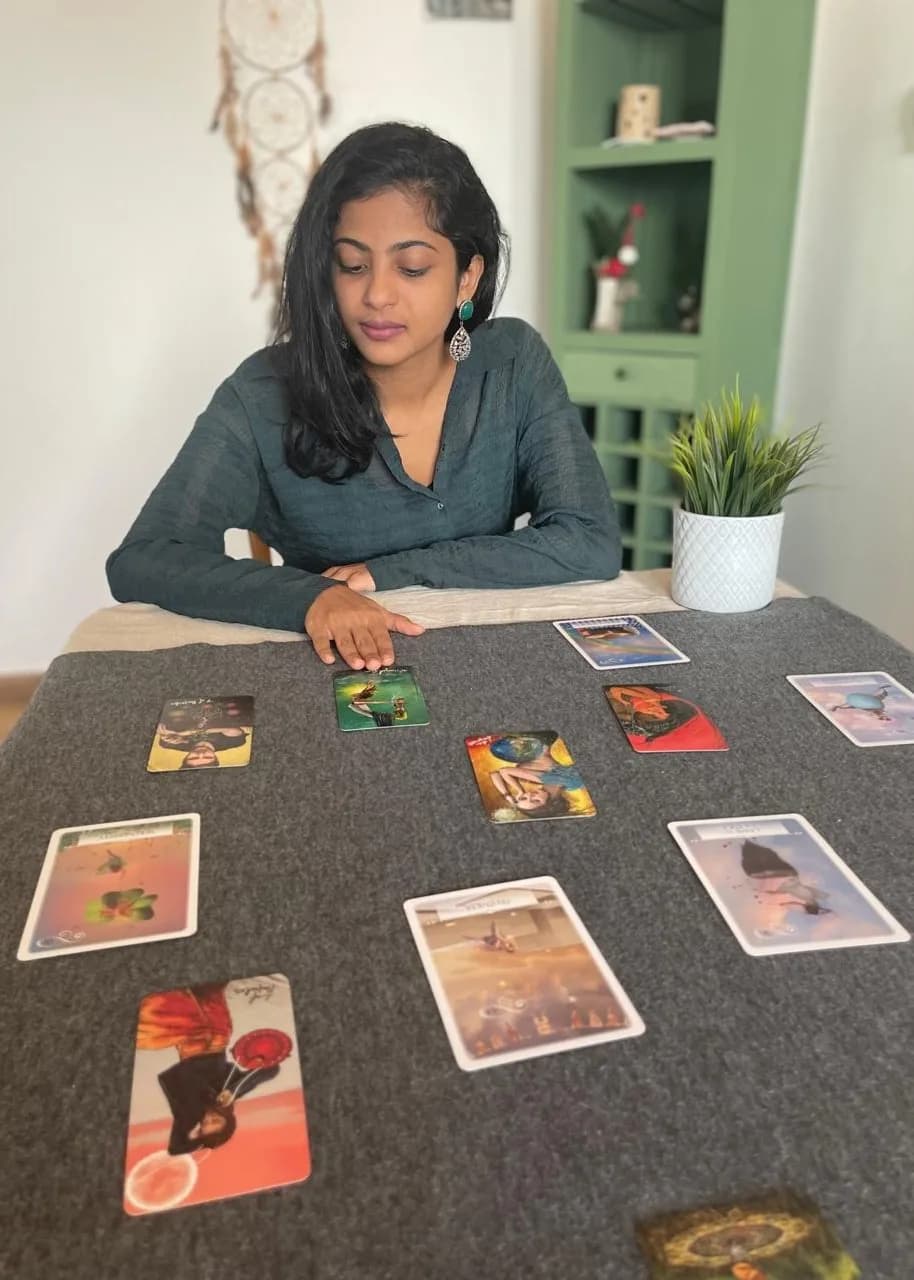 Tarot Card Reading by Hemali in Dubai 2.webp
