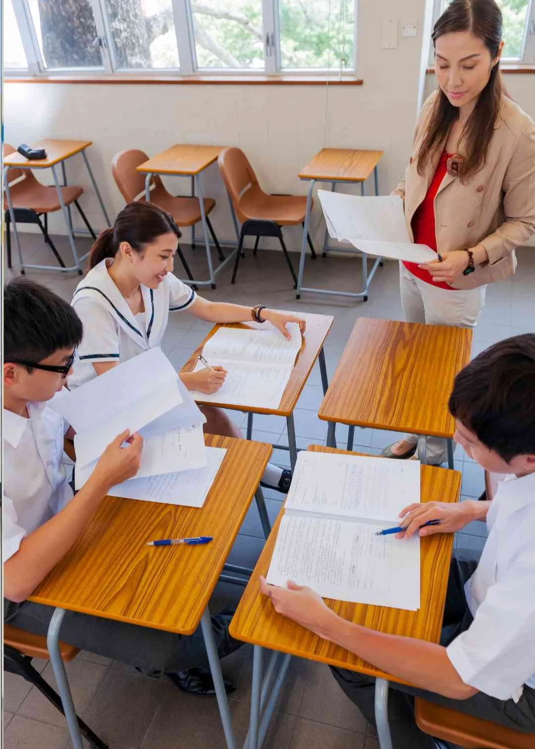 Group Chinese Language Lessons - Al Barsha near me.webp
