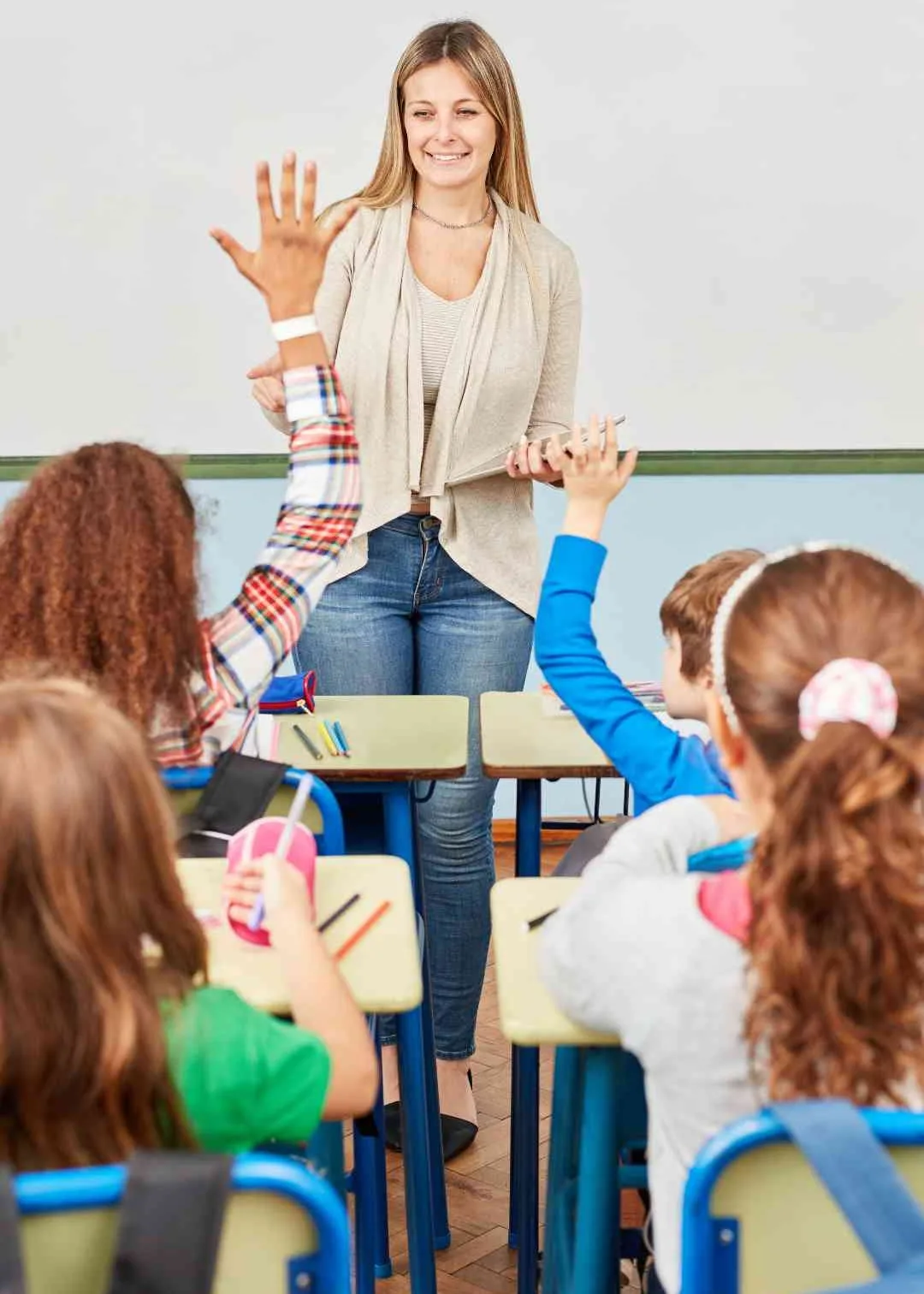 Group Spanish Language Lessons - Al Barsh in Dubai.webp